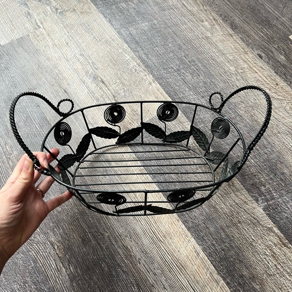 Wire Basket - Picture 2 of 5